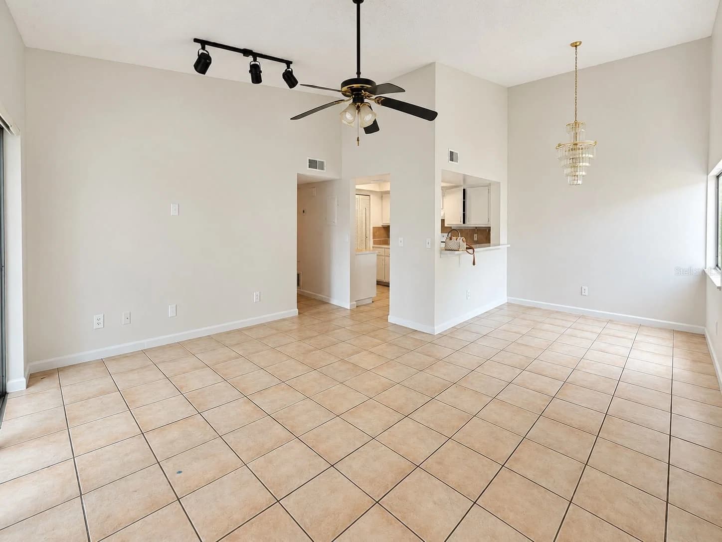 2527 CITRUS CLUB Lane #3904