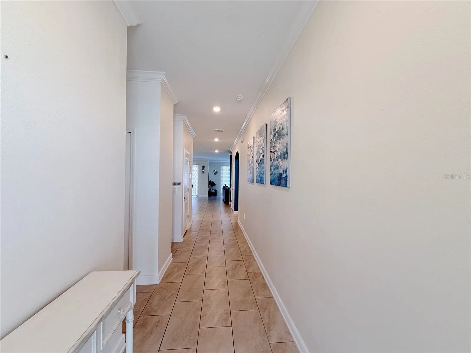 Photo 4 of 1151 KINGSBARN Street