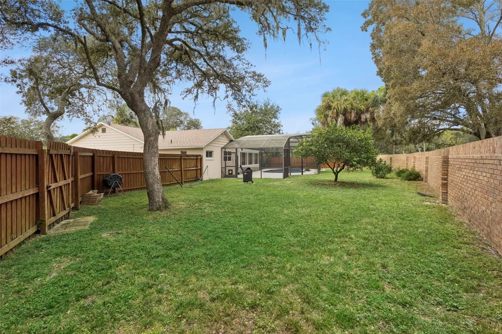 Photo 5 of 260 HORNBEAM Drive