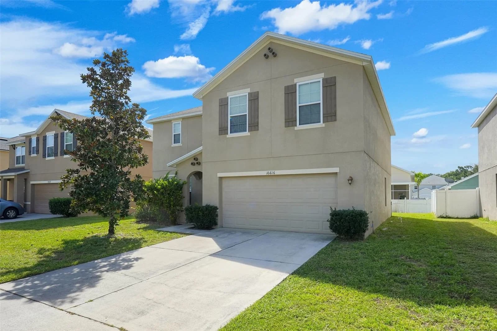 Photo 4 of 16616 BROADFORD Lane