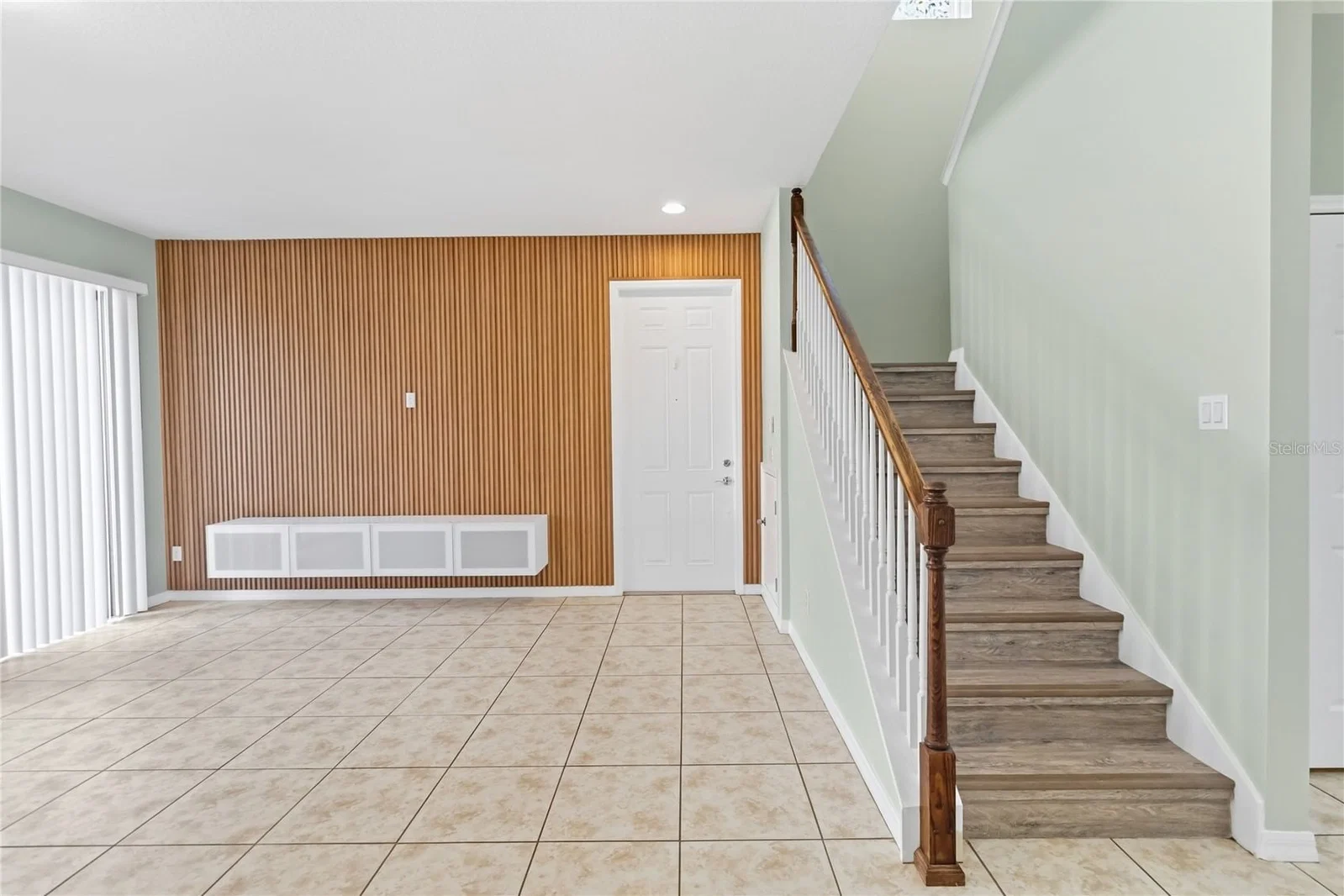 Photo 4 of 11926 LORENZA Lane