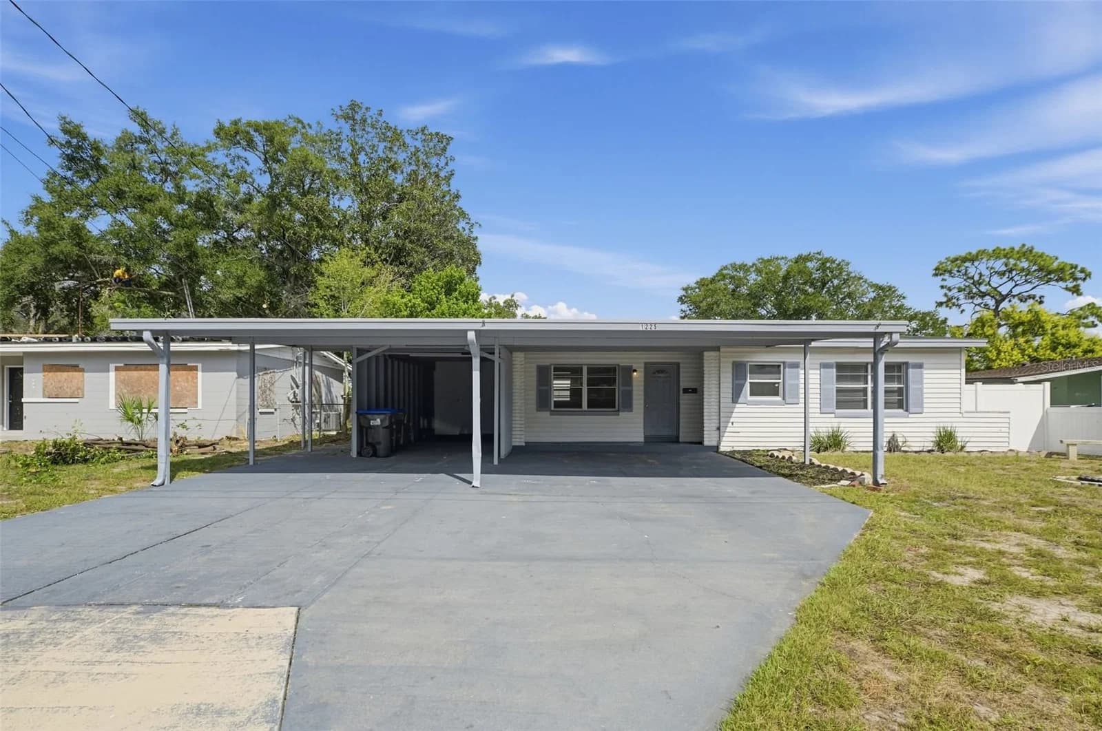 1225 SAINT JAMES Road