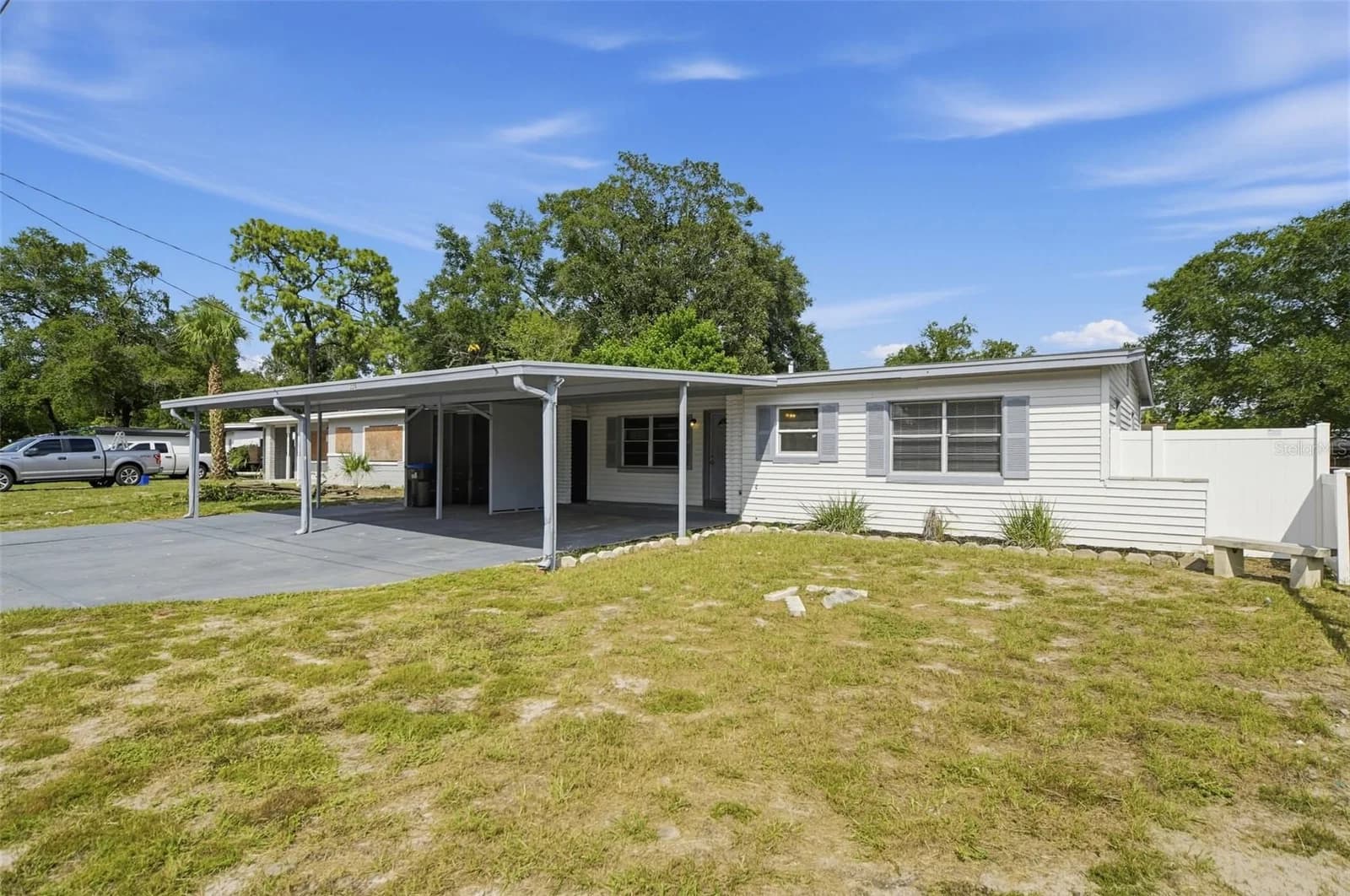 Photo 4 of 1225 SAINT JAMES Road