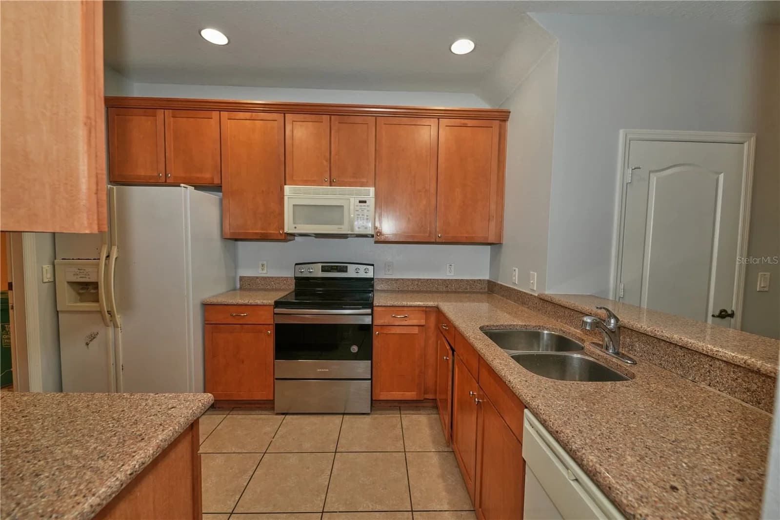 Photo 4 of 5848 STRADA CAPRI Way