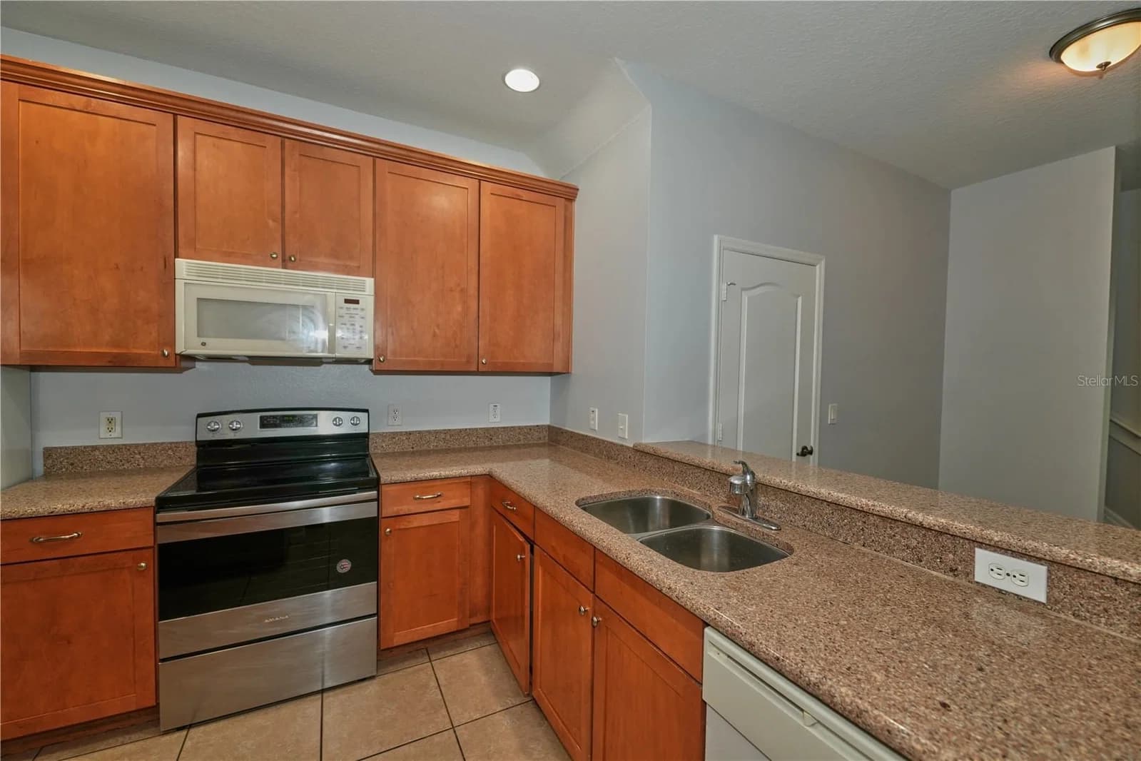 Photo 5 of 5848 STRADA CAPRI Way