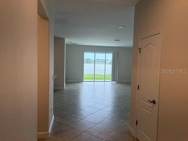 Photo 5 of 1574 THETFORD CIRCLE Circle