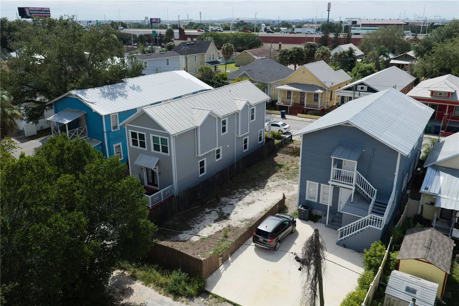 1912 COLUMBUS Drive