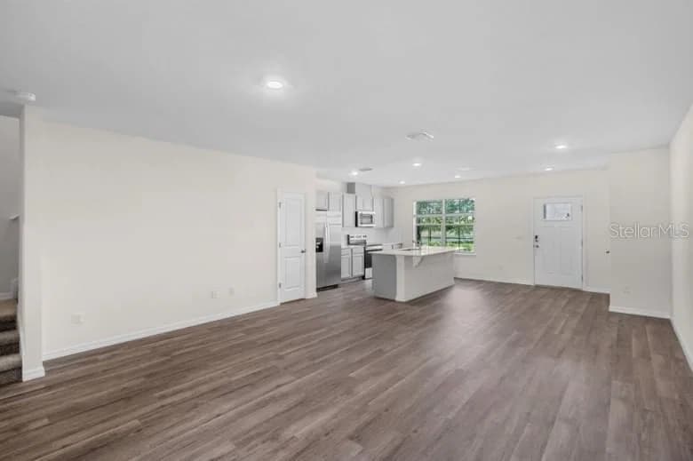 Photo 5 of 16509 BARBOURS CREEK Way