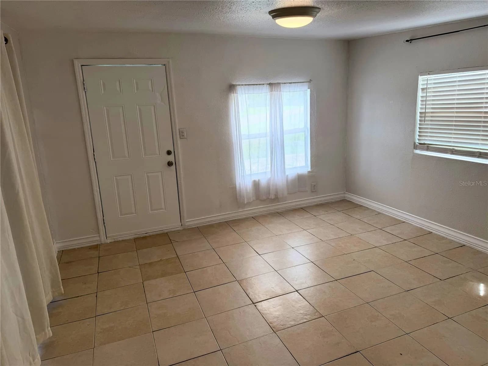 Photo 5 of 2602 SIDNEY Avenue