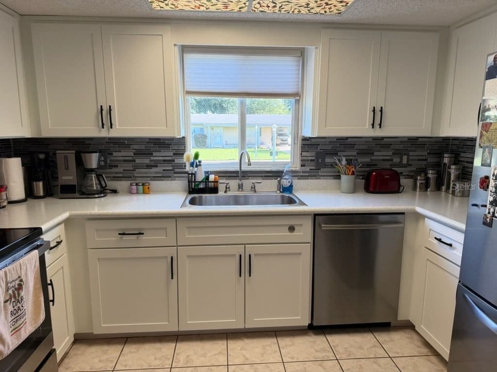 Photo 5 of 6468 107TH