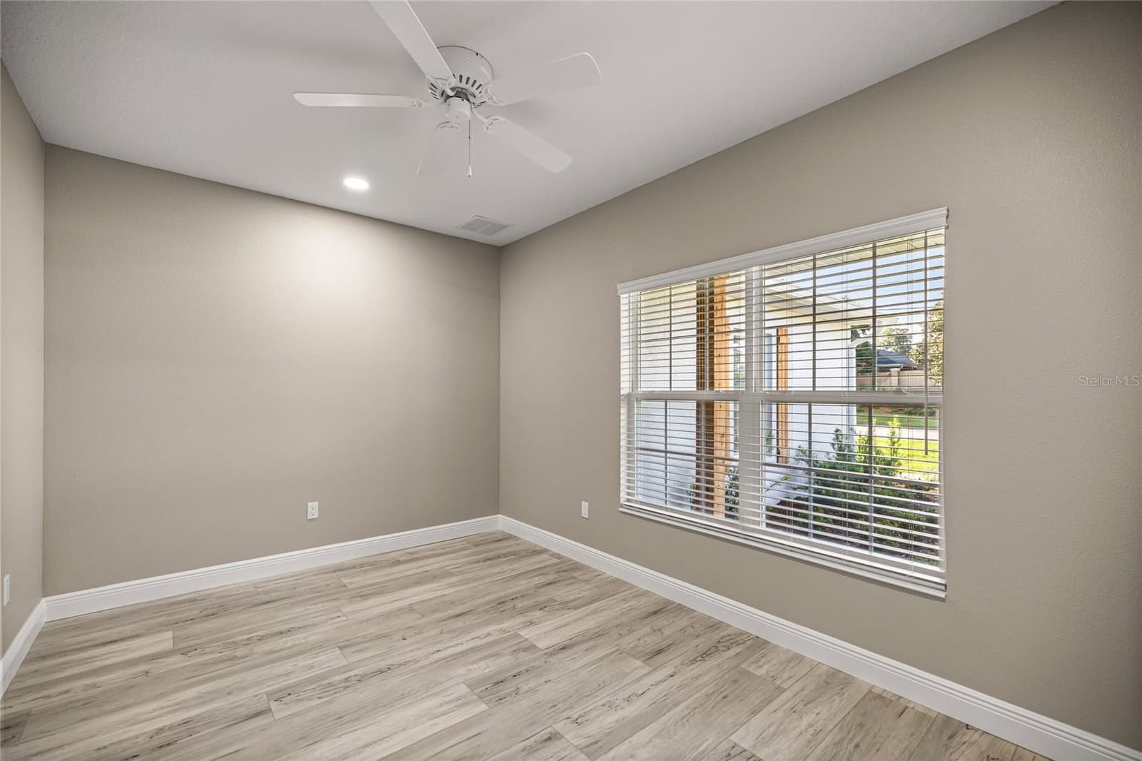 Photo 4 of 2315 31ST