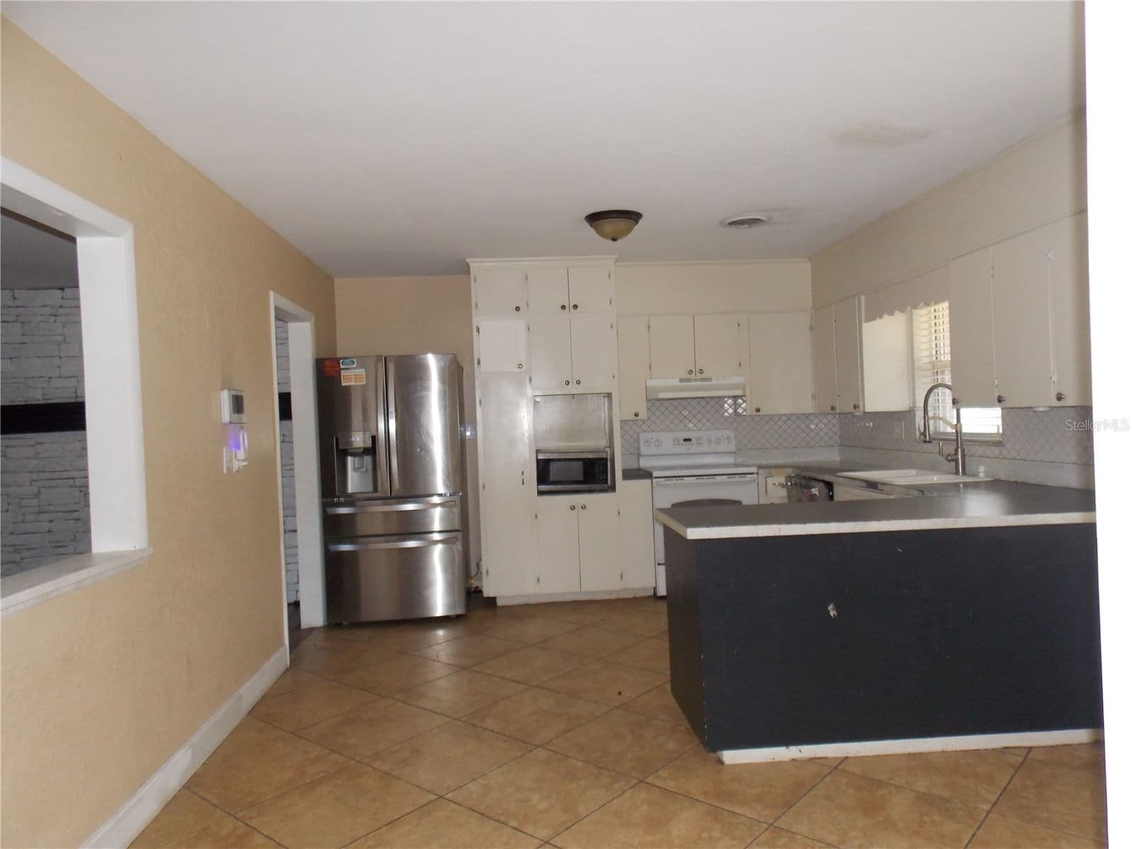 Photo 4 of 1827 7TH