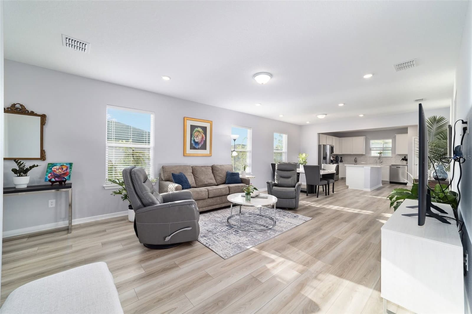 Photo 5 of 5472 85TH AVENUE