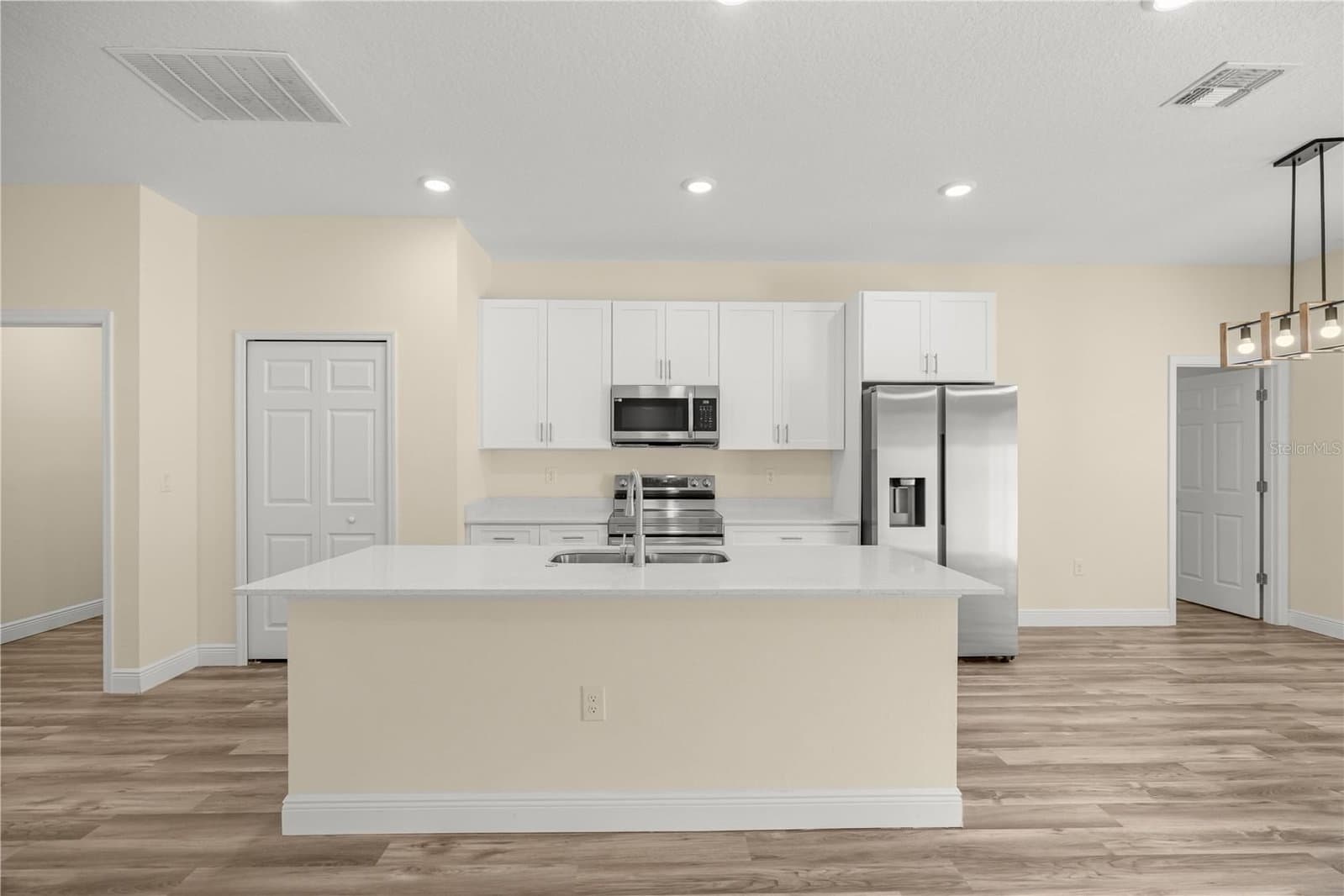 Photo 5 of 13745 43RD