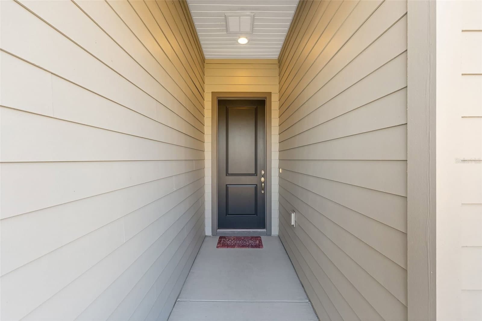 Photo 4 of 5616 37TH LANE