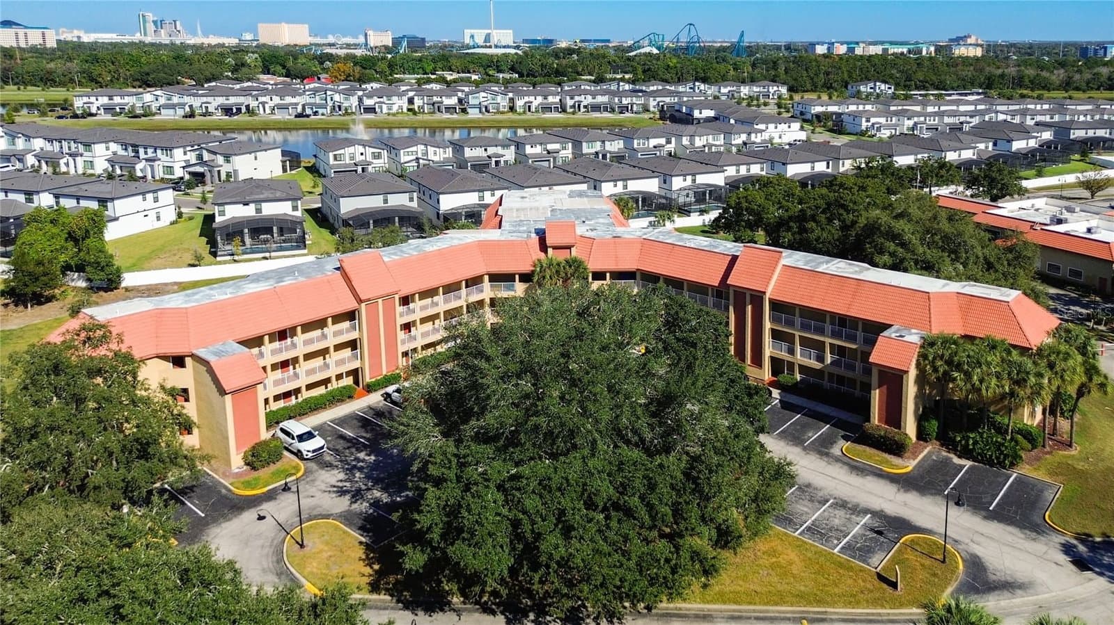 6337 PARC CORNICHE