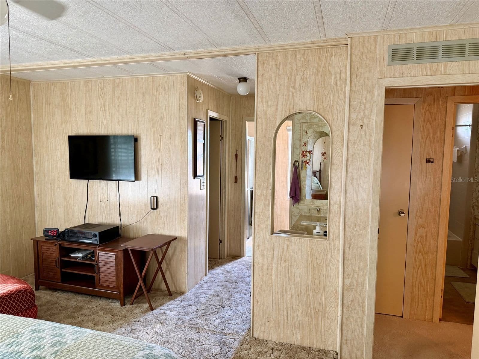 Photo 4 of 6571 1ST