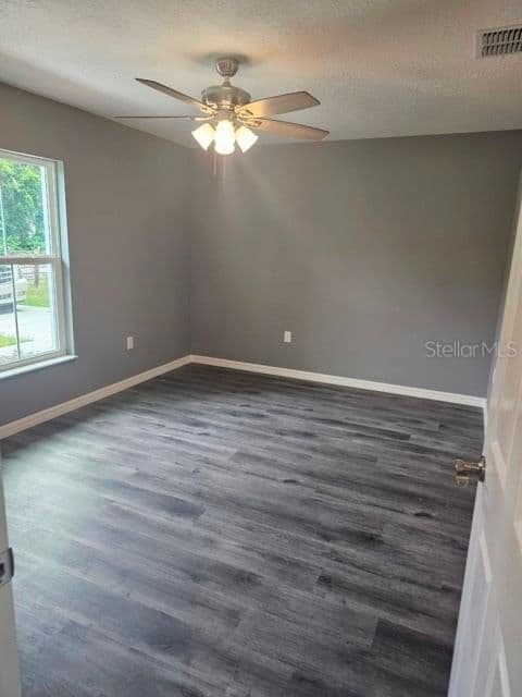 Photo 5 of 650 5TH