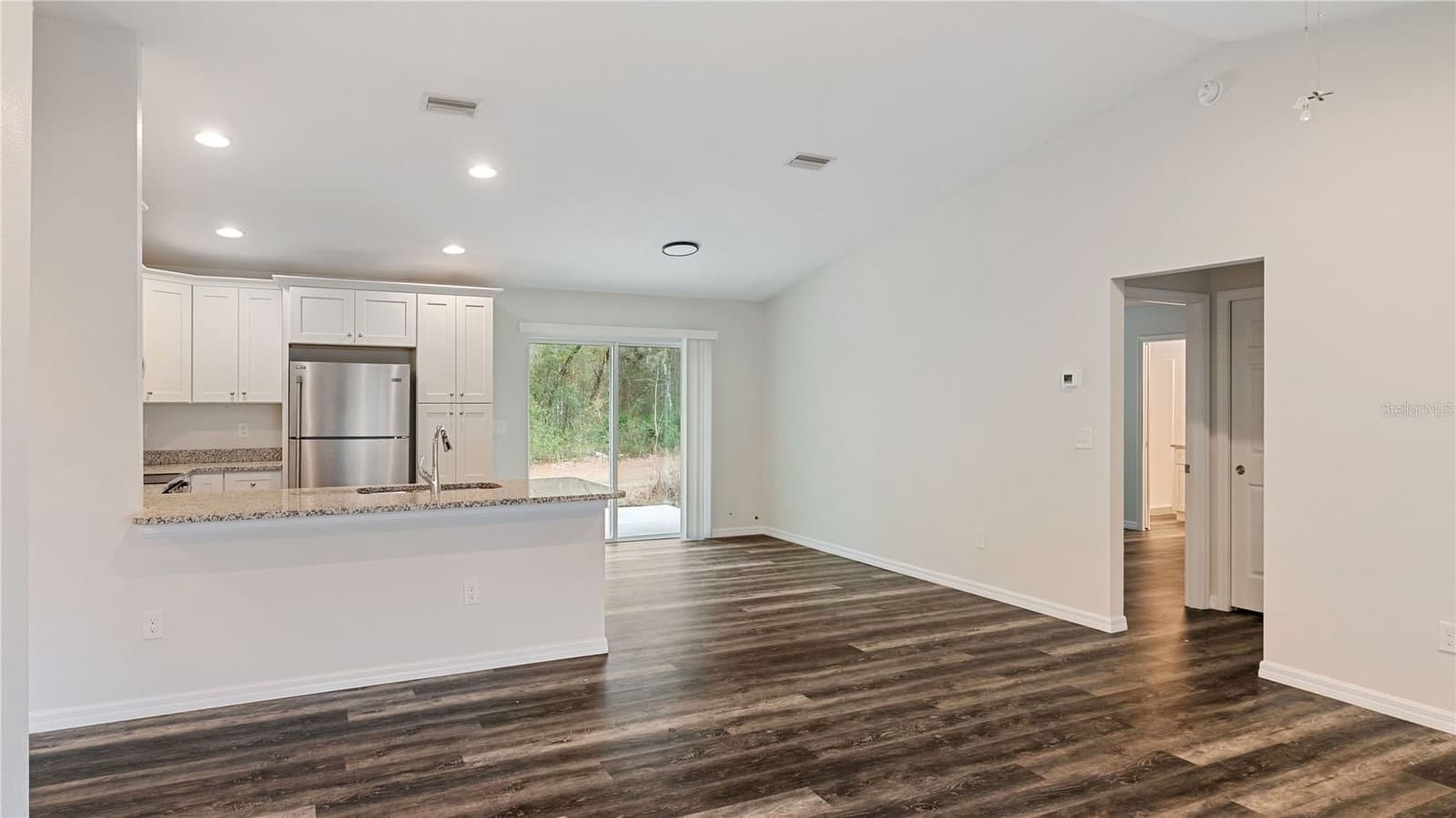 Photo 4 of 296 OAK LANE