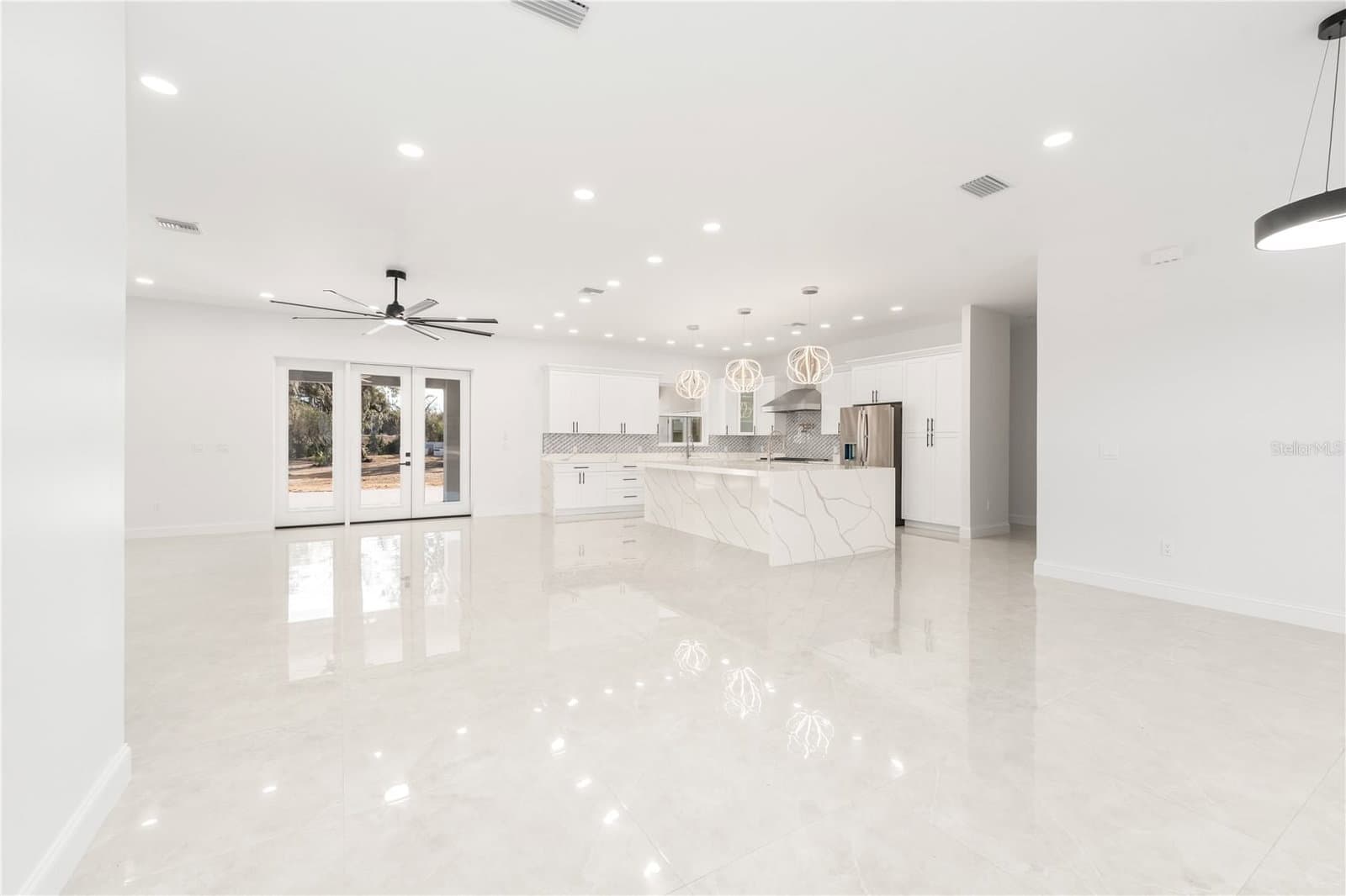 Photo 5 of 11920 8TH
