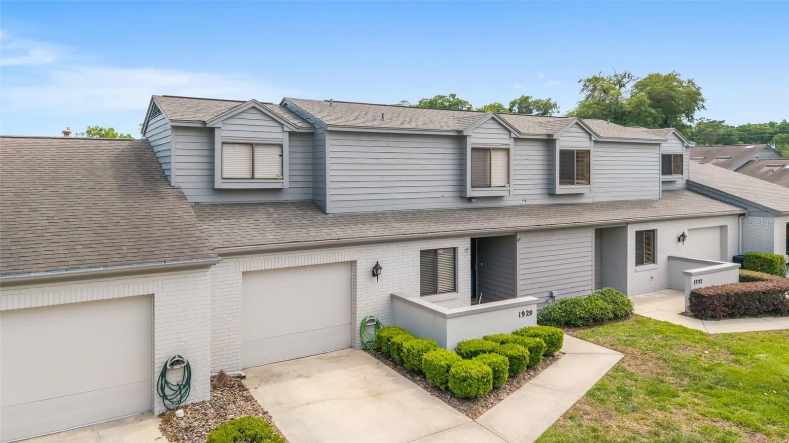 1927 37TH COURT