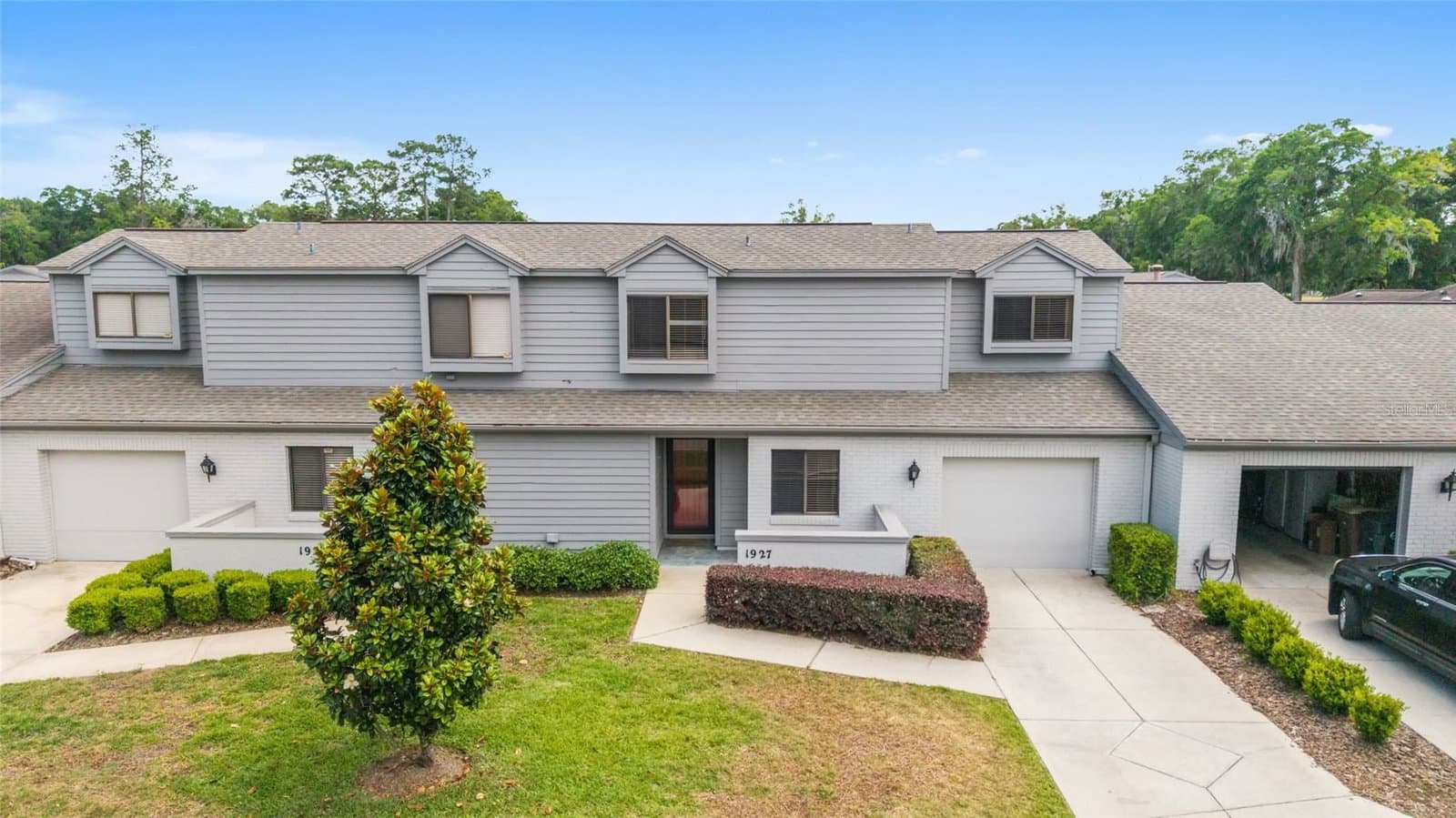 1927 37TH COURT