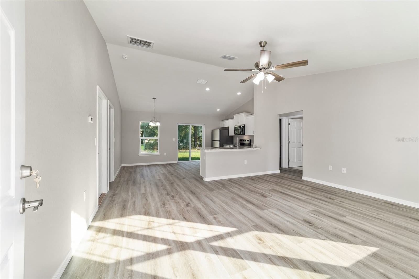 Photo 4 of 32 OLIVE CIRCLE