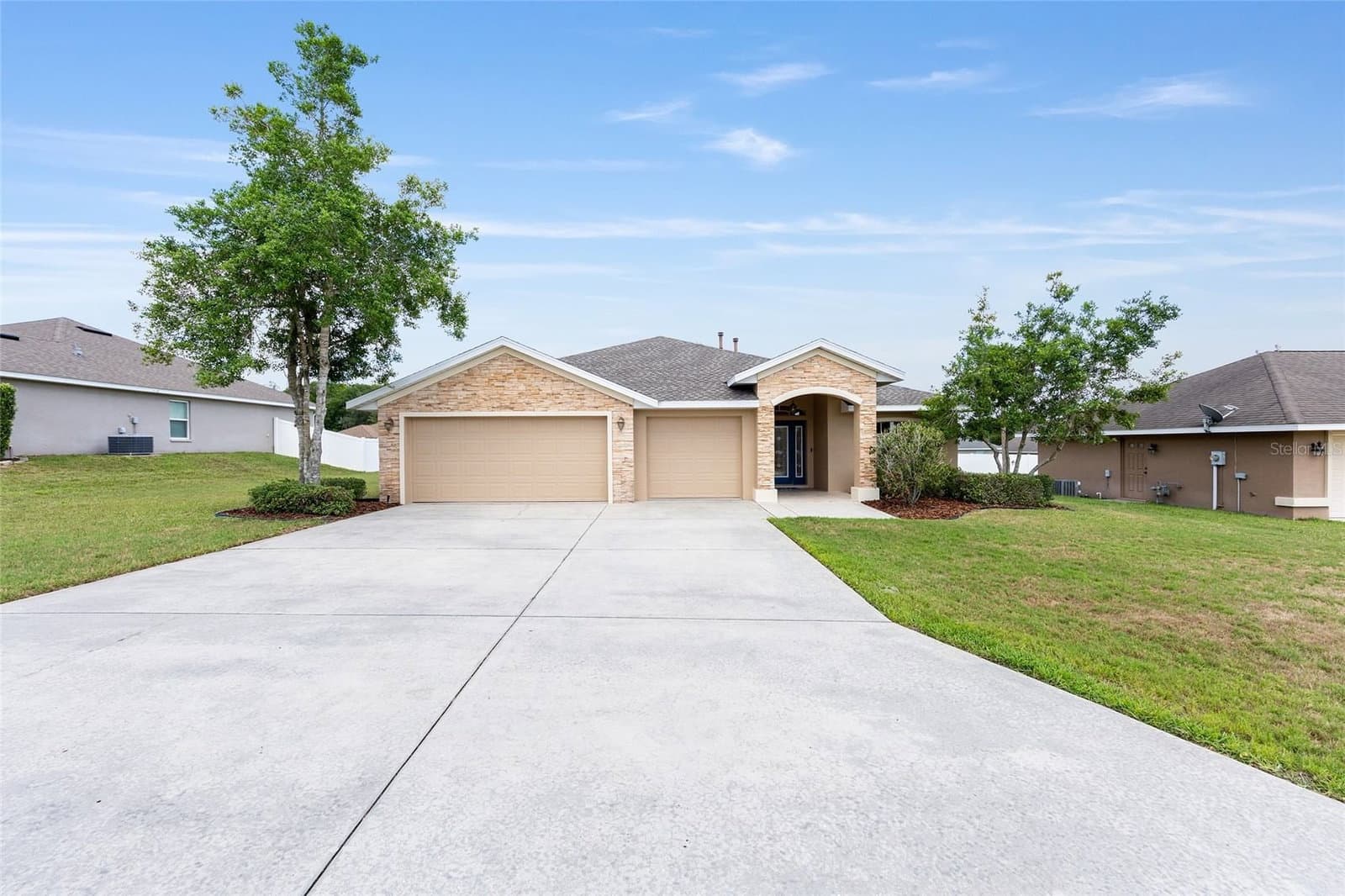 Photo 5 of 915 69TH