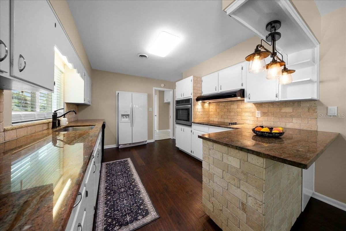 2333 FORT KING