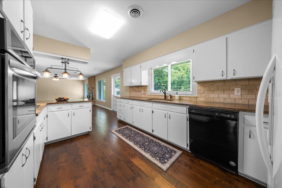 2333 FORT KING