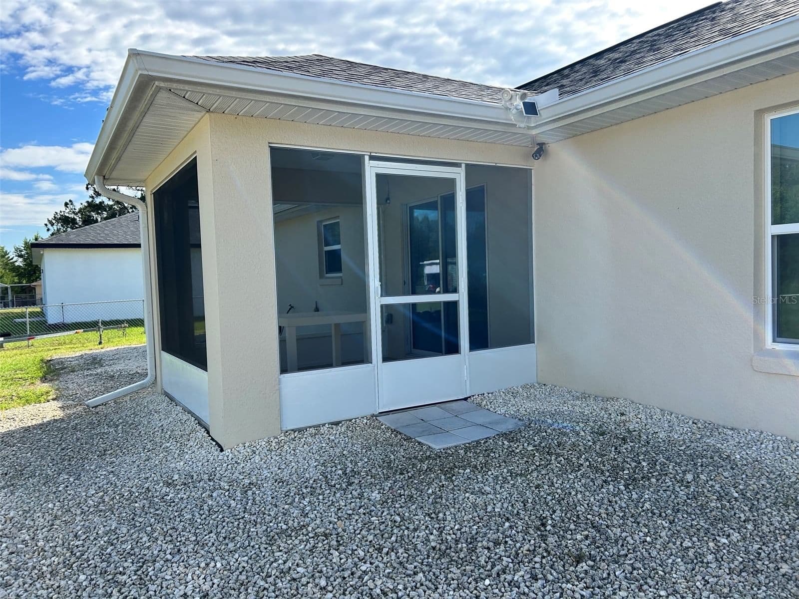 Photo 5 of 16750 18TH AVENUE