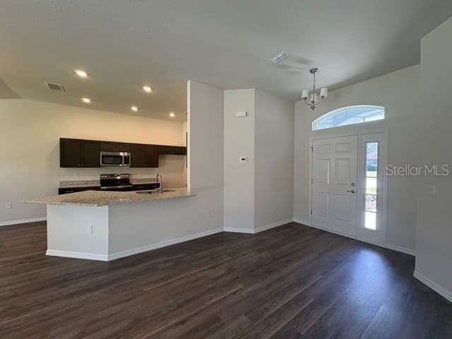 Photo 5 of 165 MARION OAKS