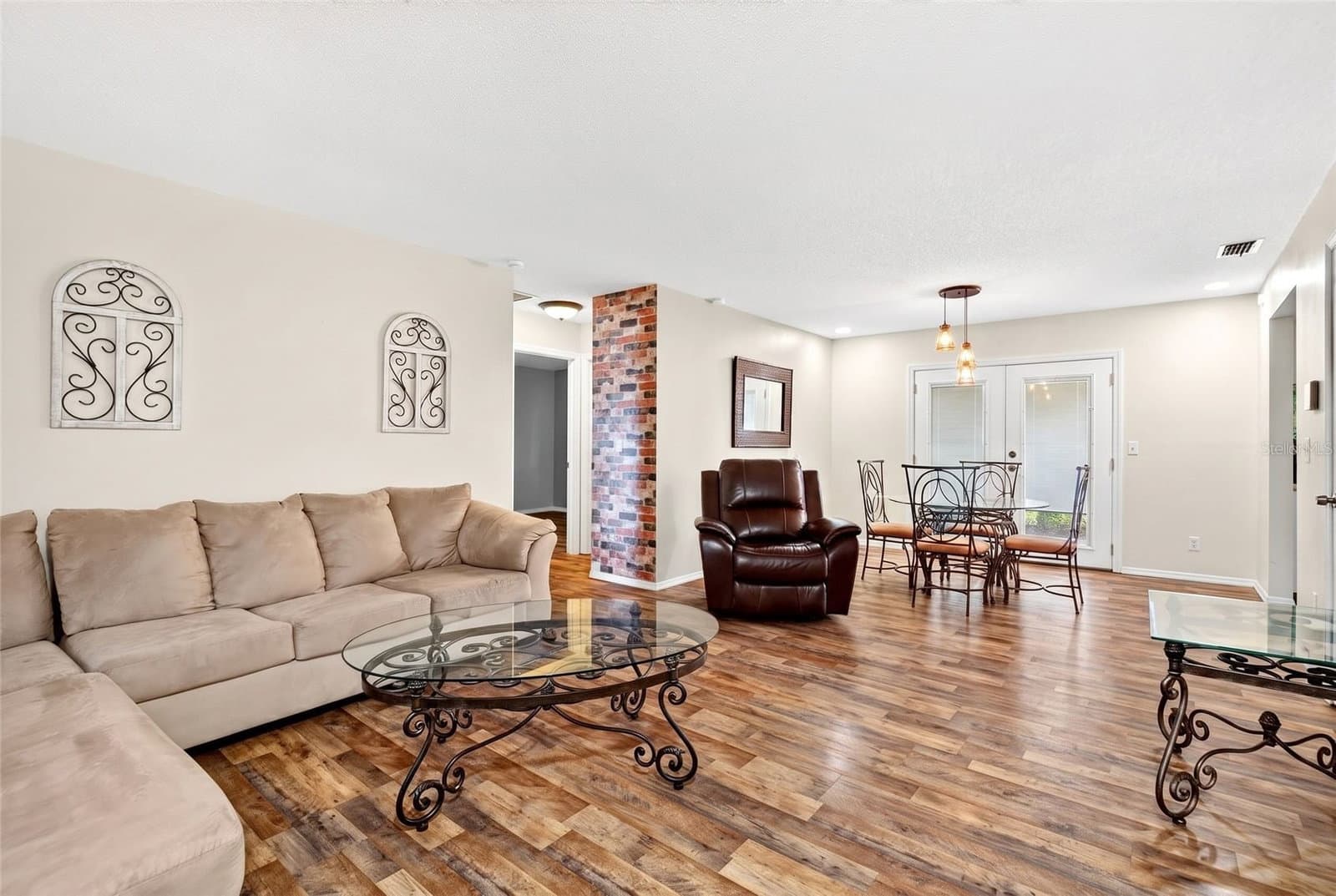 27 CEDAR