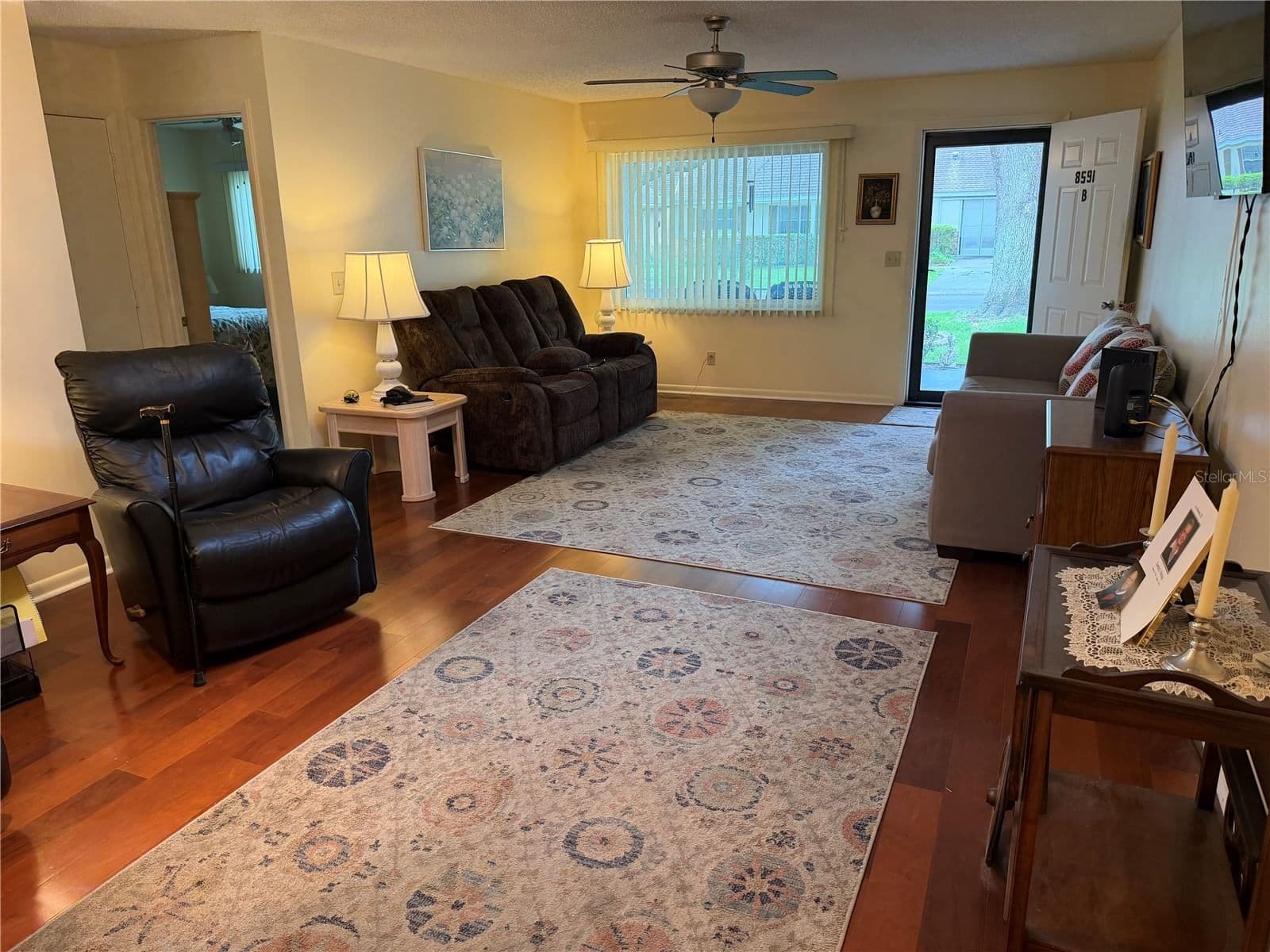 Photo 4 of 8591 93RD