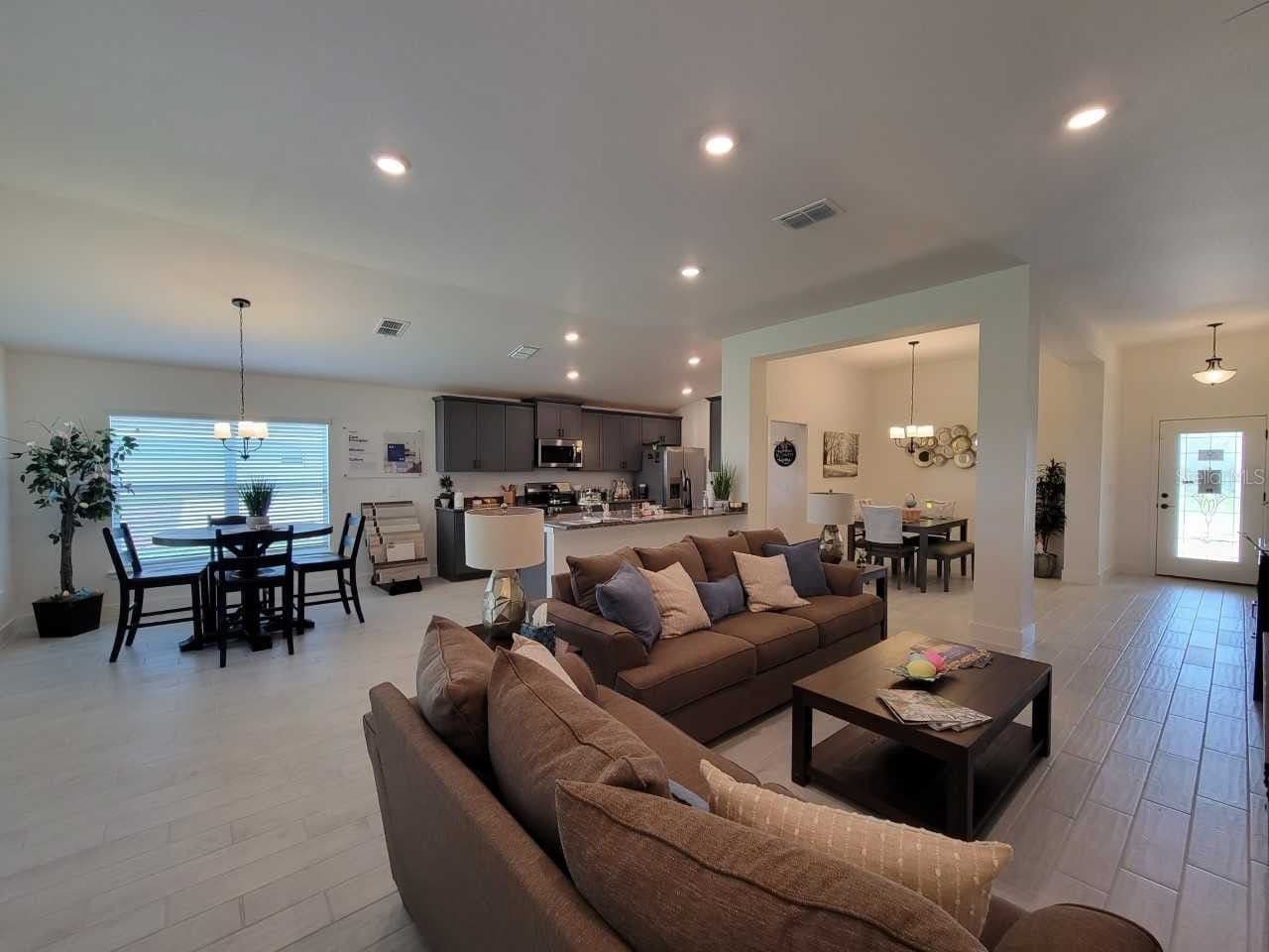 Photo 4 of 4447 91ST LANE