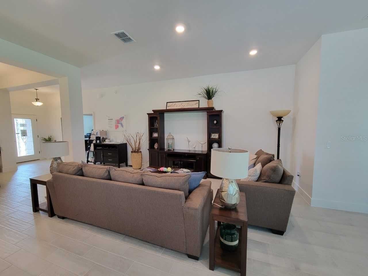 Photo 5 of 4447 91ST LANE