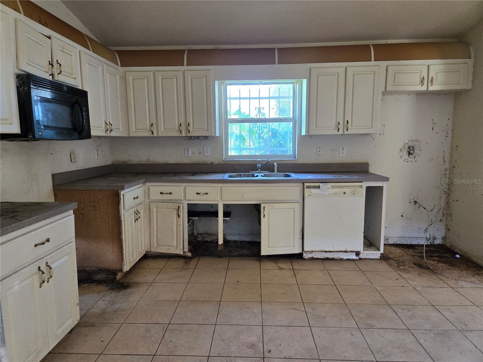 Photo 5 of 1794 161ST