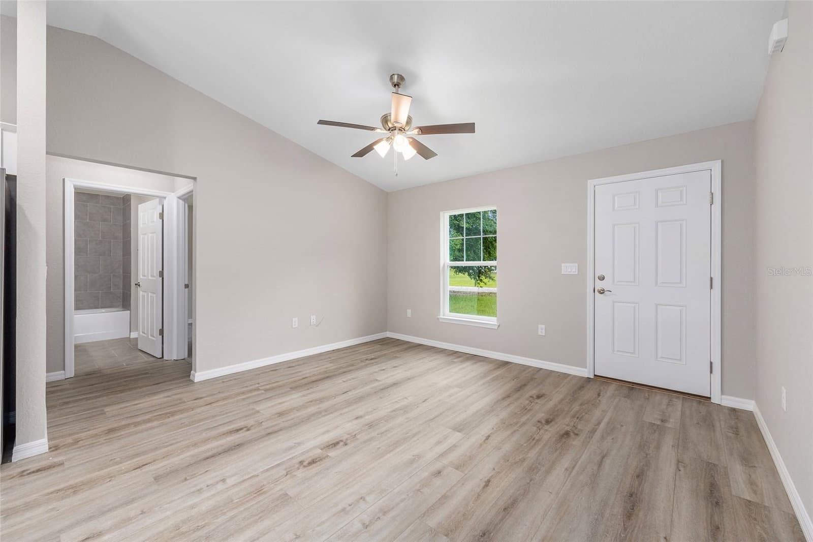 Photo 4 of 14703 23RD