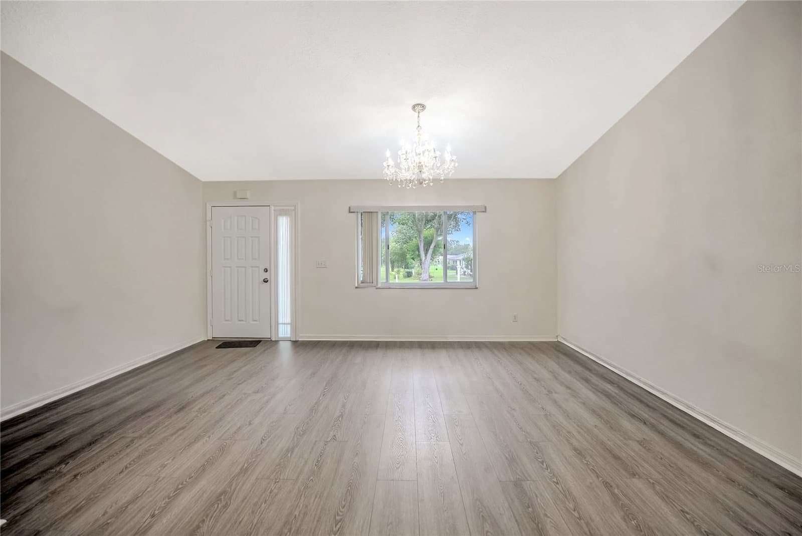 Photo 4 of 10452 62ND TERRACE