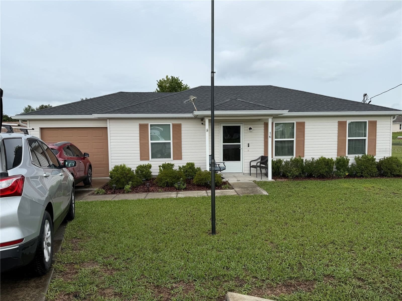 16 WILLOW RUN
