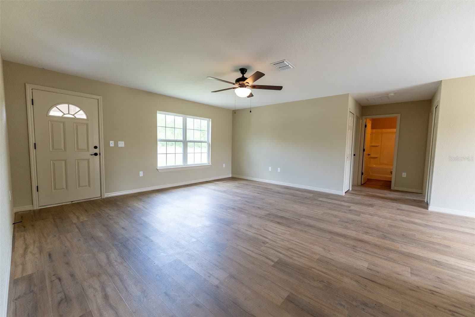 Photo 4 of 5911 63RD