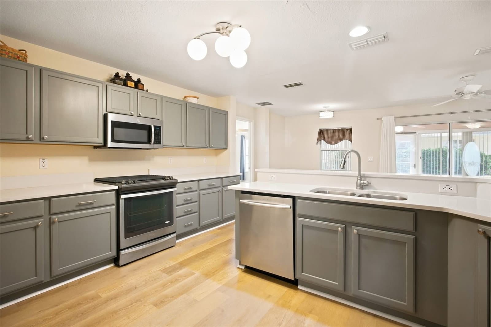 Photo 4 of 8034 81ST
