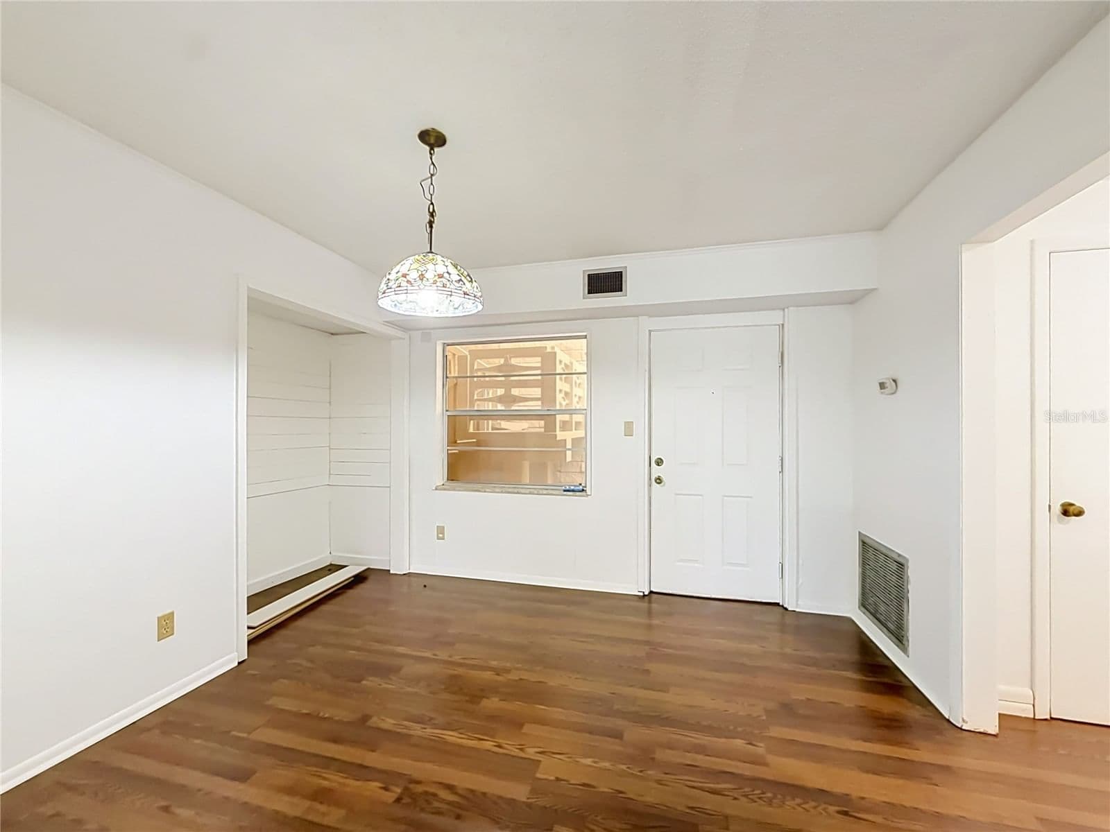 Photo 5 of 2837 3RD