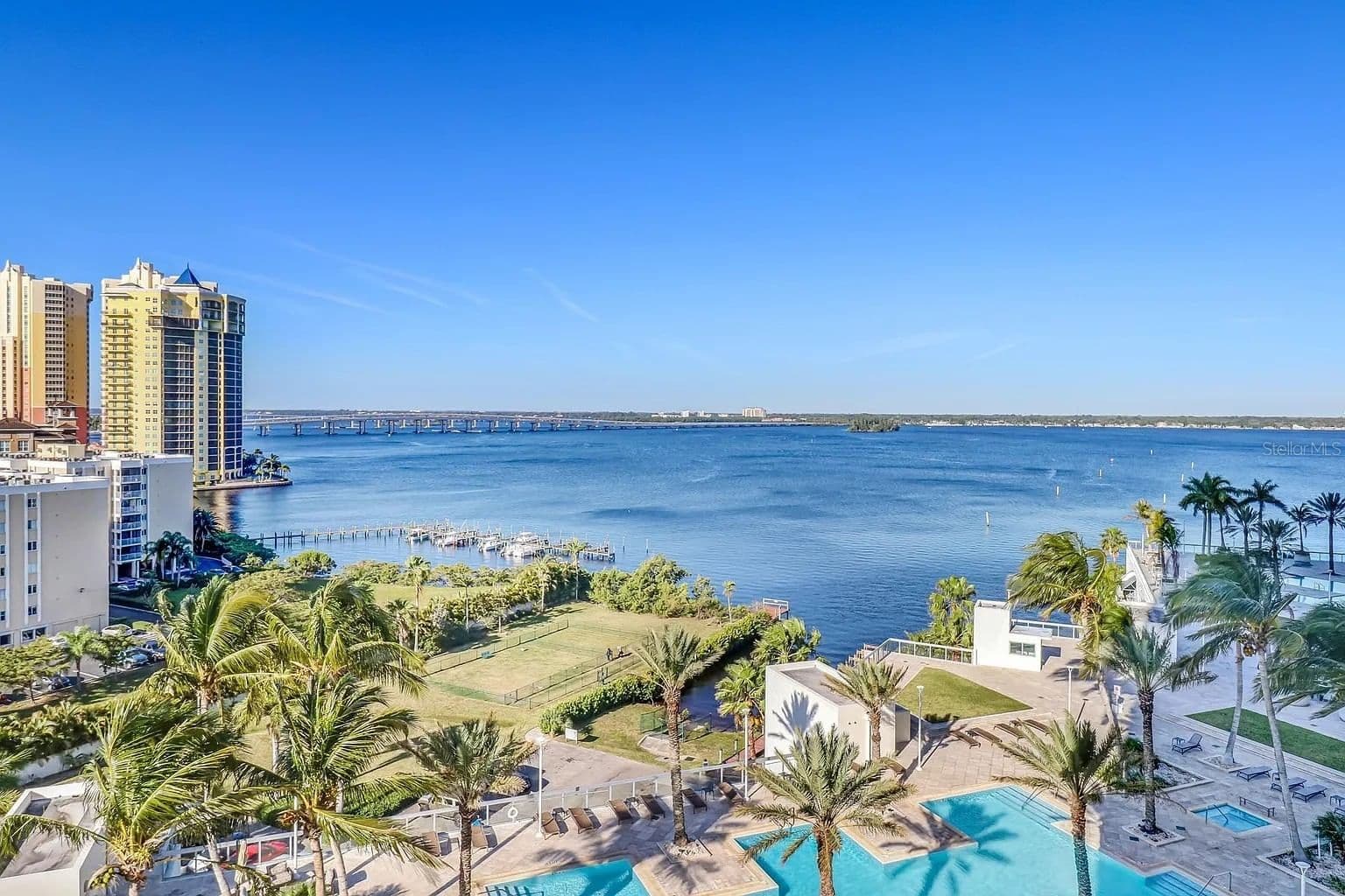 3000 OASIS GRAND