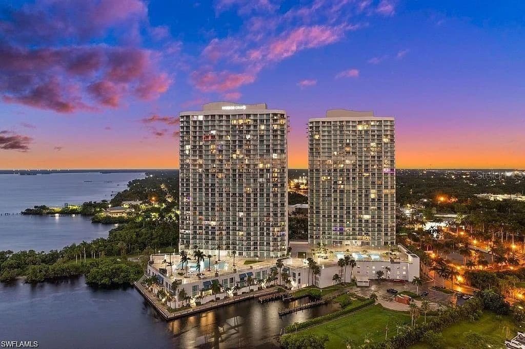 3000 OASIS GRAND