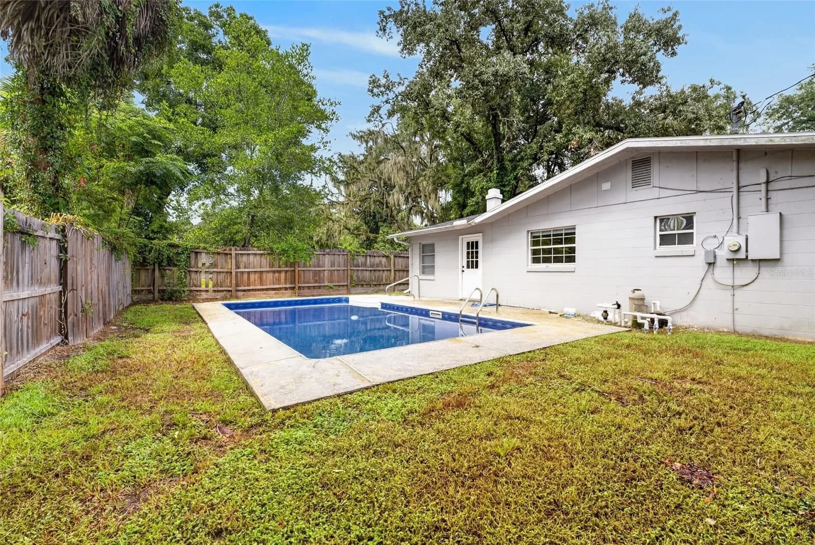 Photo 4 of 729 26TH Street