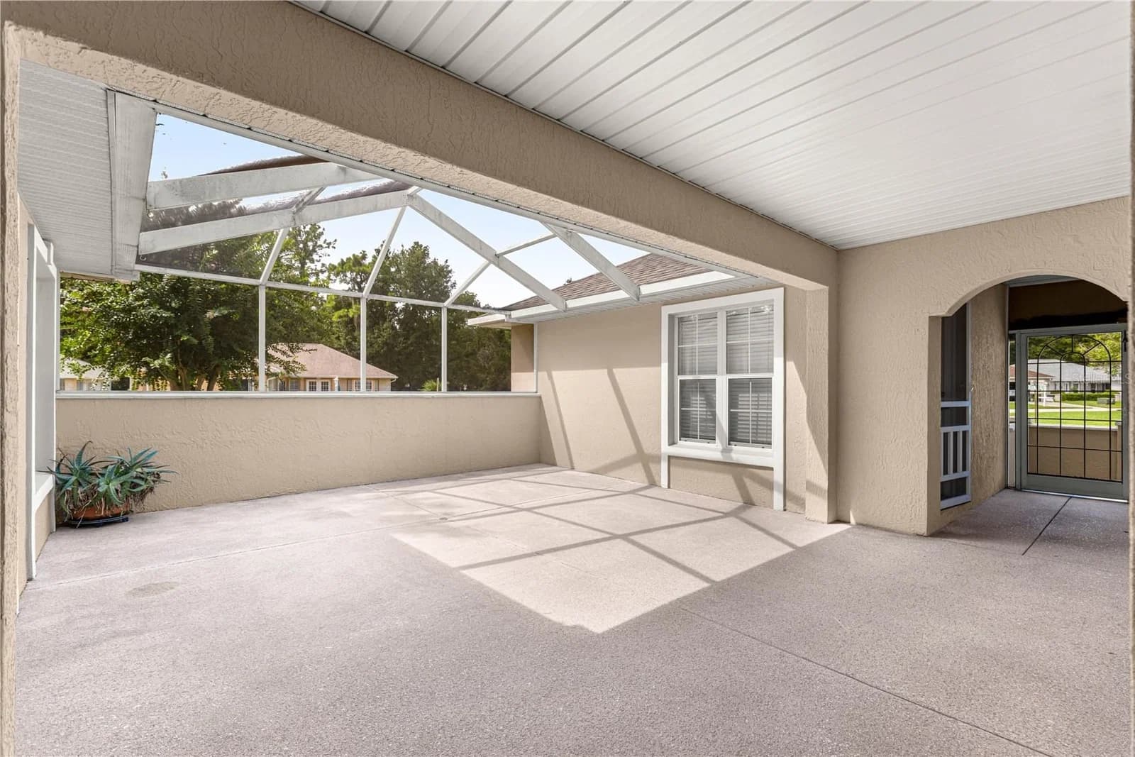 Photo 5 of 11299 71ST TERRACE Road