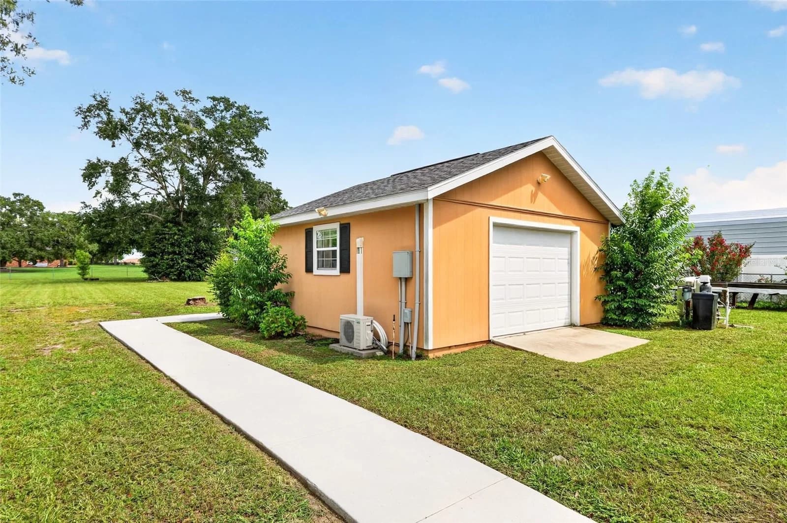 Photo 4 of 6783 88TH Street