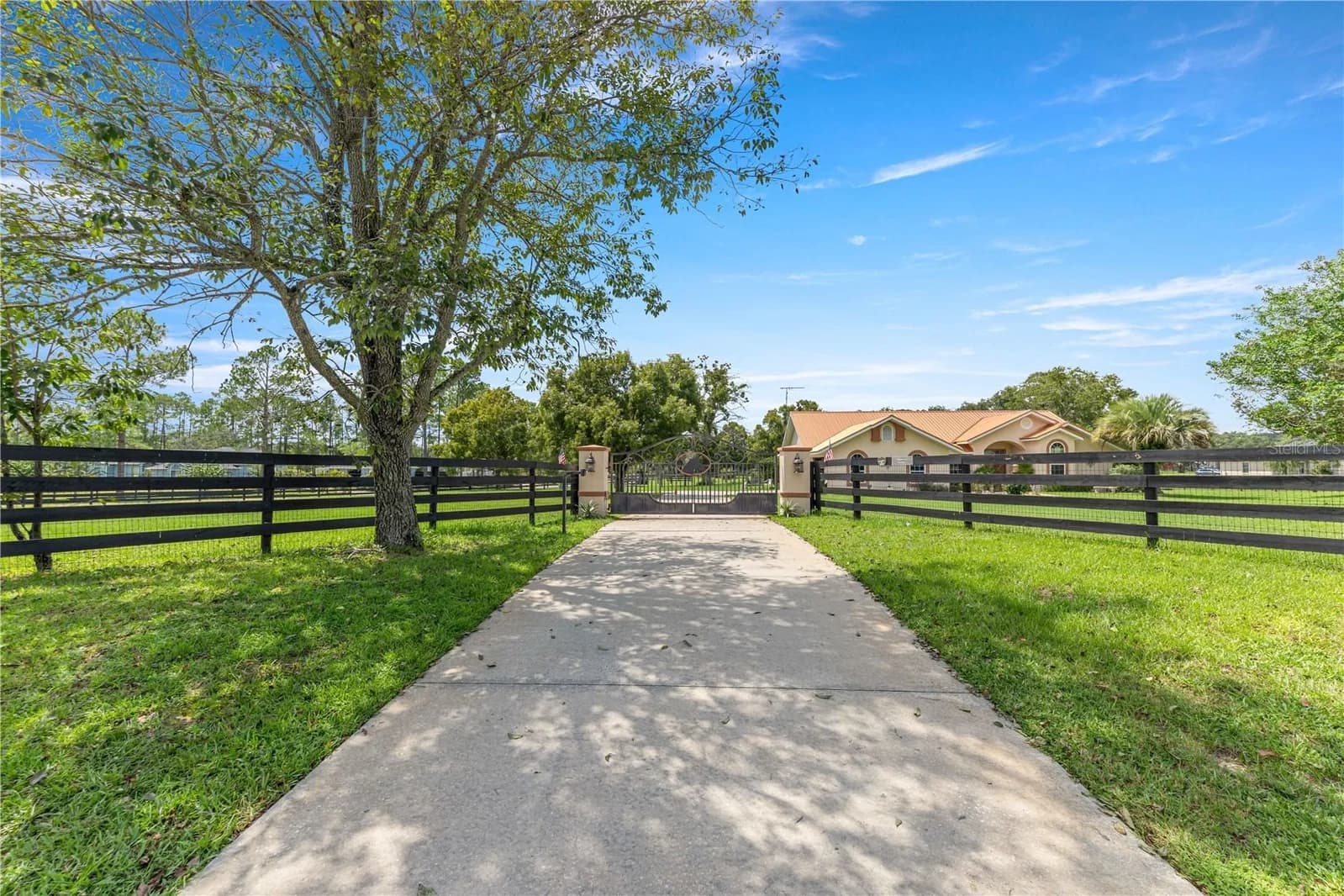 8400 52ND Court