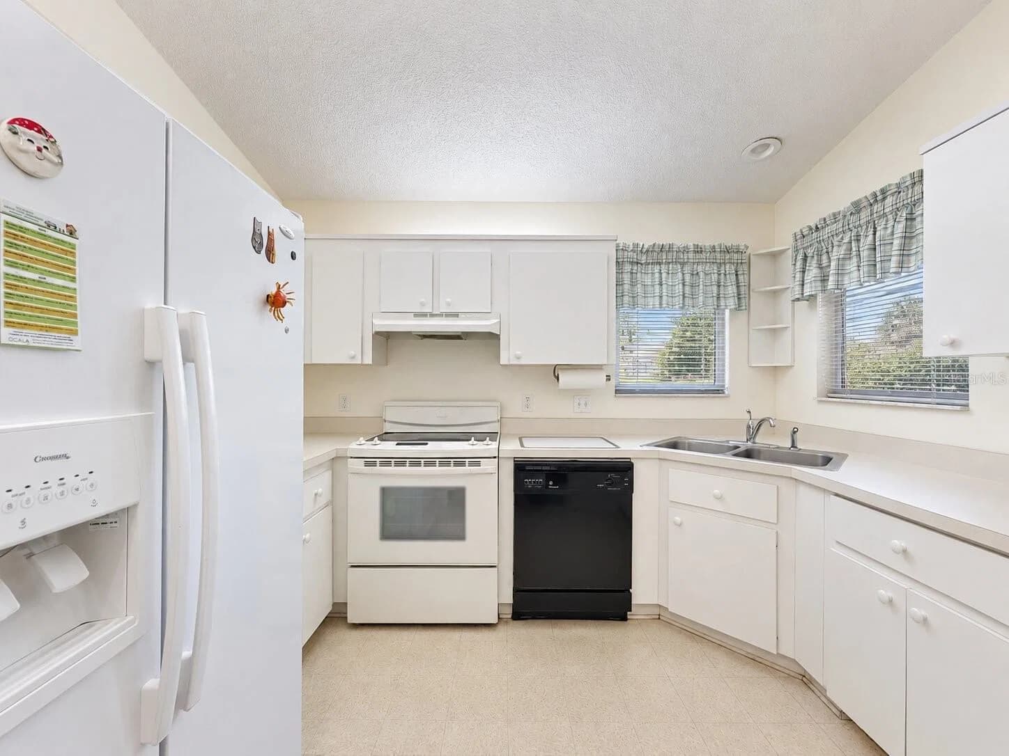 Photo 4 of 2127 40TH Avenue